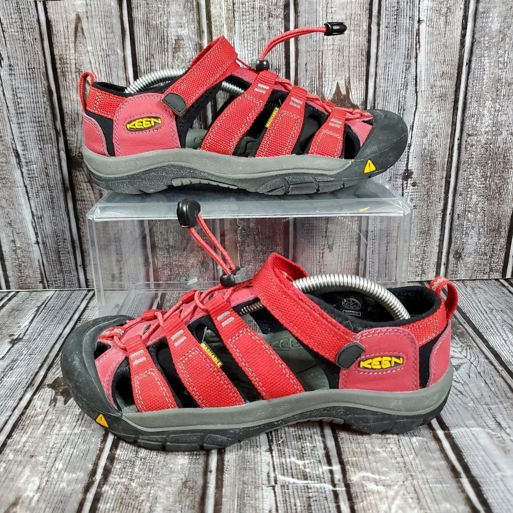 Keen Youth Newport H2 Waterproof Sandals Red Hiking Outdoor Trail Size 5